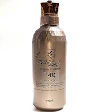 Le Asian White Carrot seed oil and Retinol SPF 40 Lotion